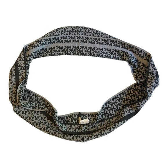 Michael Kors Black Gray Infinity Scarf Reversible Pattern 10x33 MK Logo Print - Picture 3 of 5